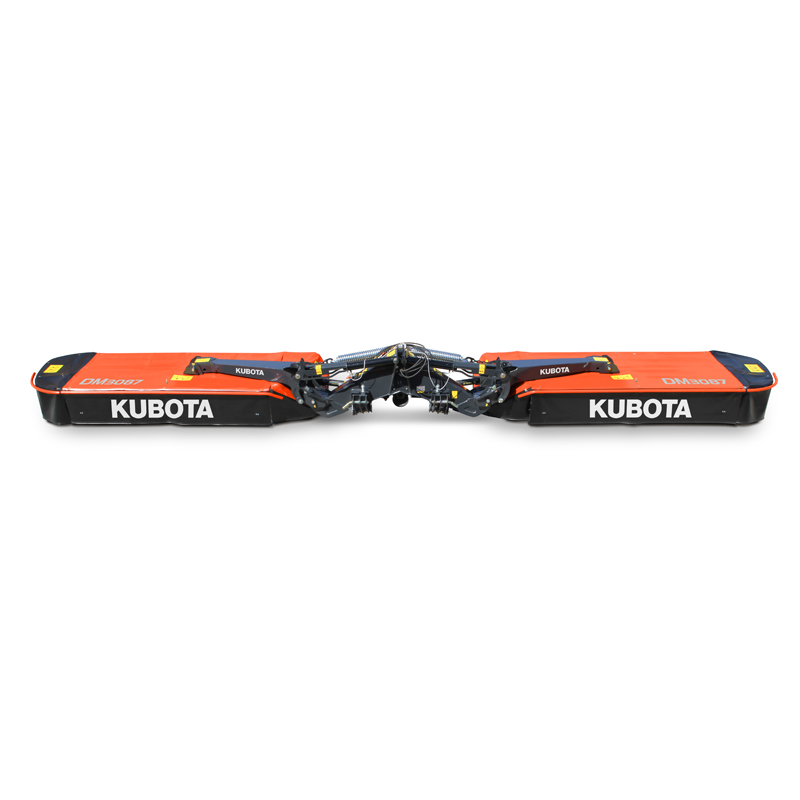 kubota-dm3000-triple-mowers