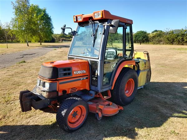 used-kubota-st30-compact-tractor